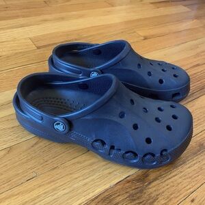 Black Crocs size W8/M6
